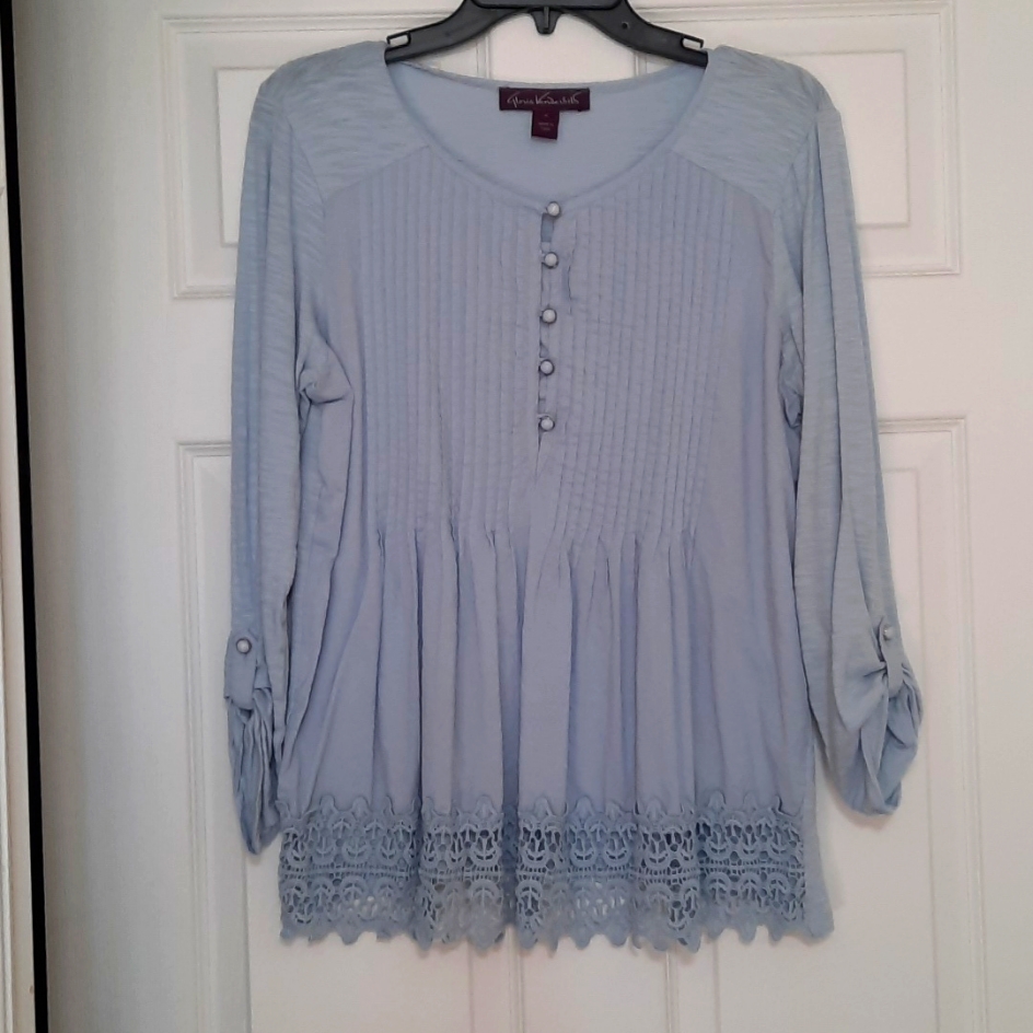 Gloria Vanderbilt Medium Blue Top
